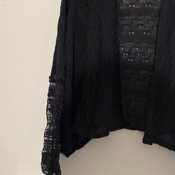 American Rag sweater - Picture 2 of 4